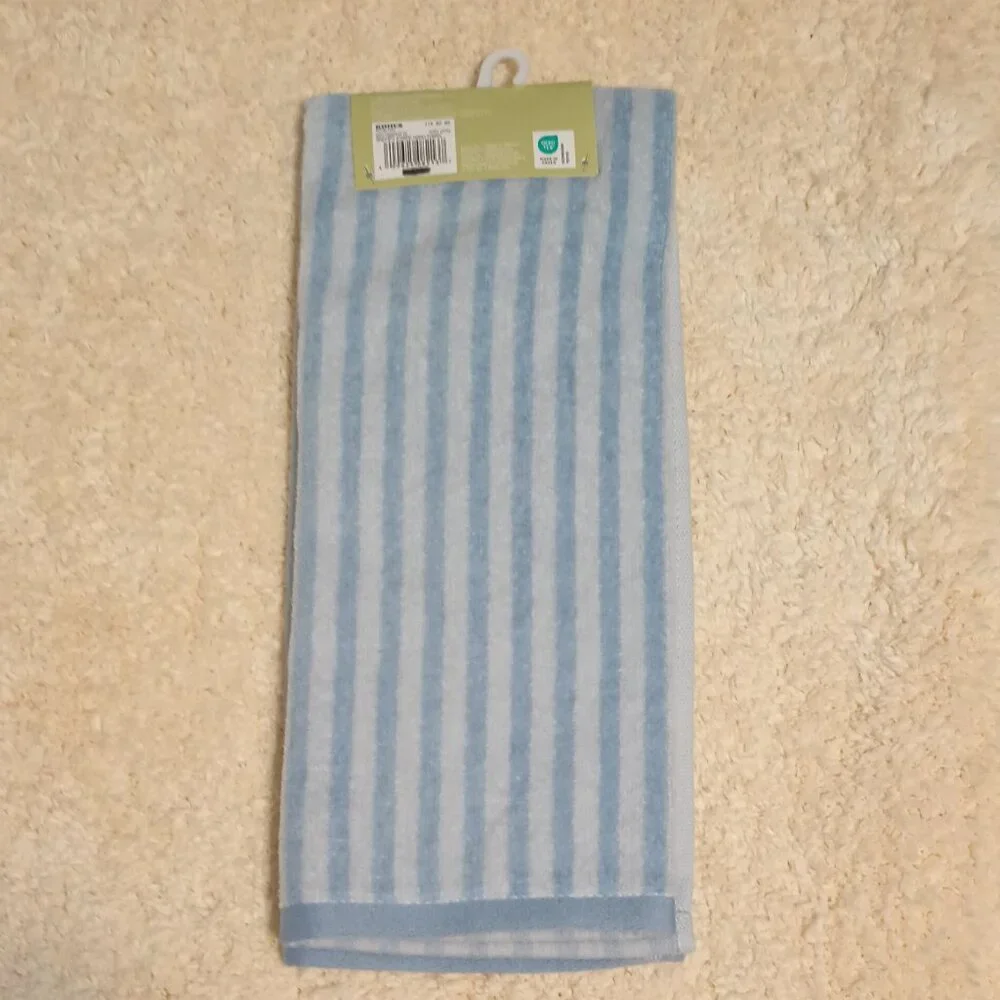 NWT ~ Officially Licensed Peanuts Snoopy w/ Flower Bouquet Striped Hand Towel